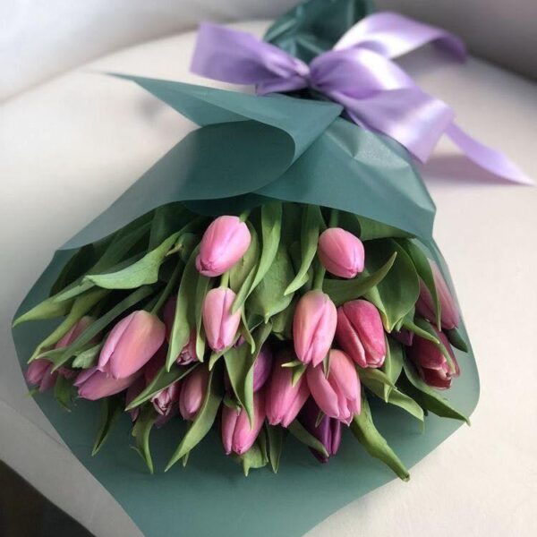 RAMO DE 20 TULIPANES HOLANDES T01