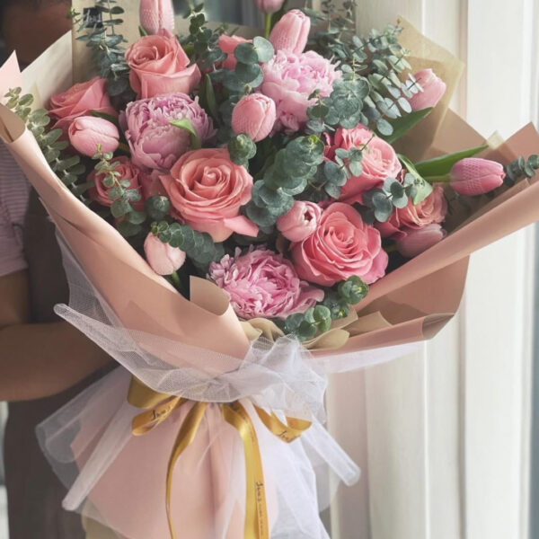 Amanecer floral, Peonias